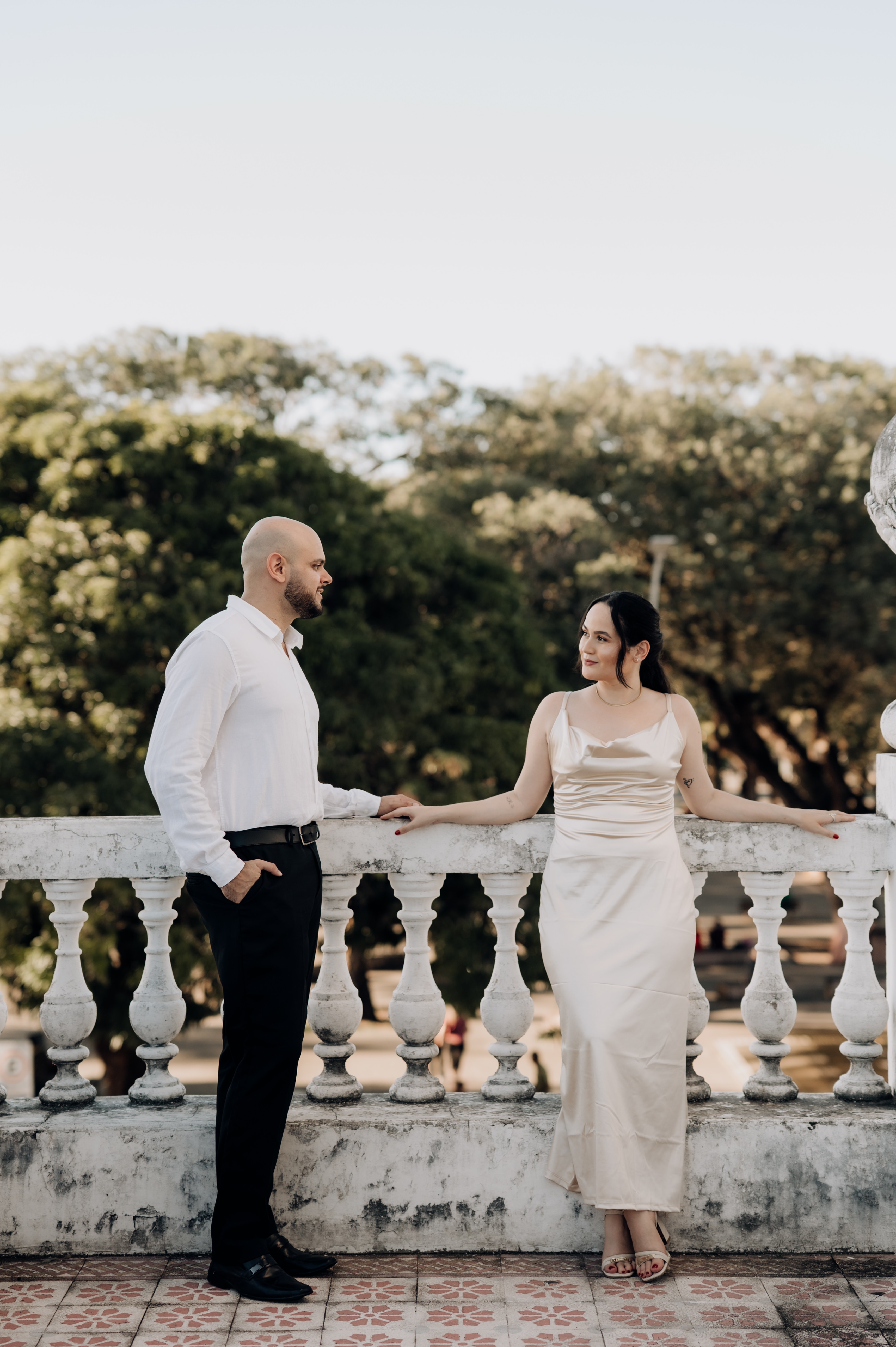 Vitória e Matheus na varanda