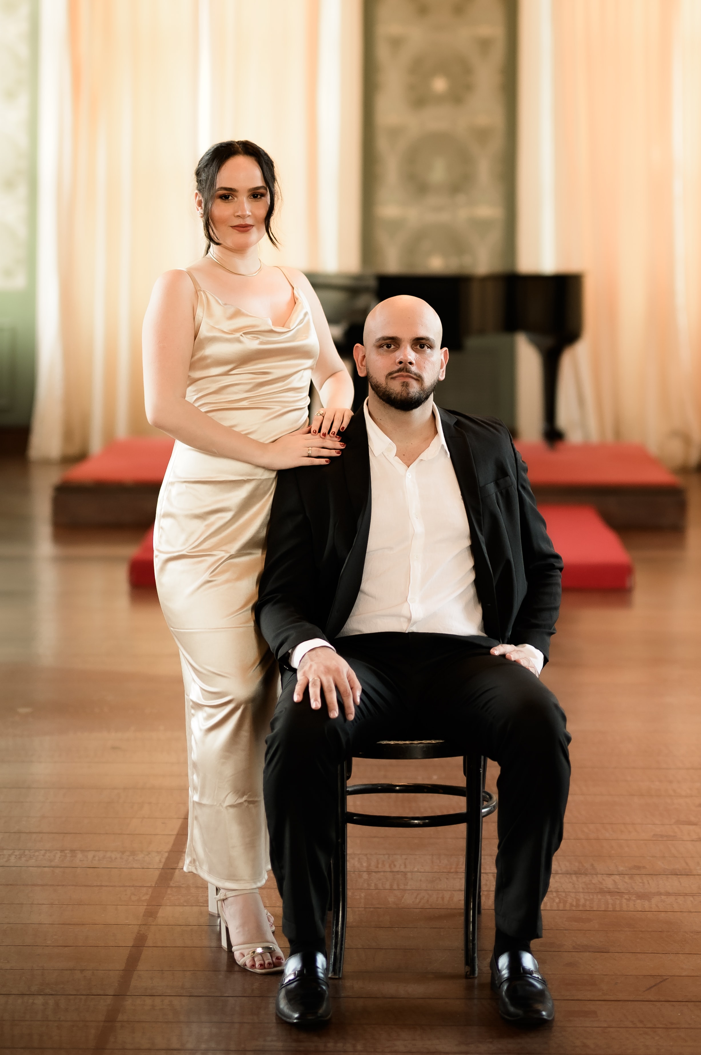 Retrato de Vitória e Matheus no salão